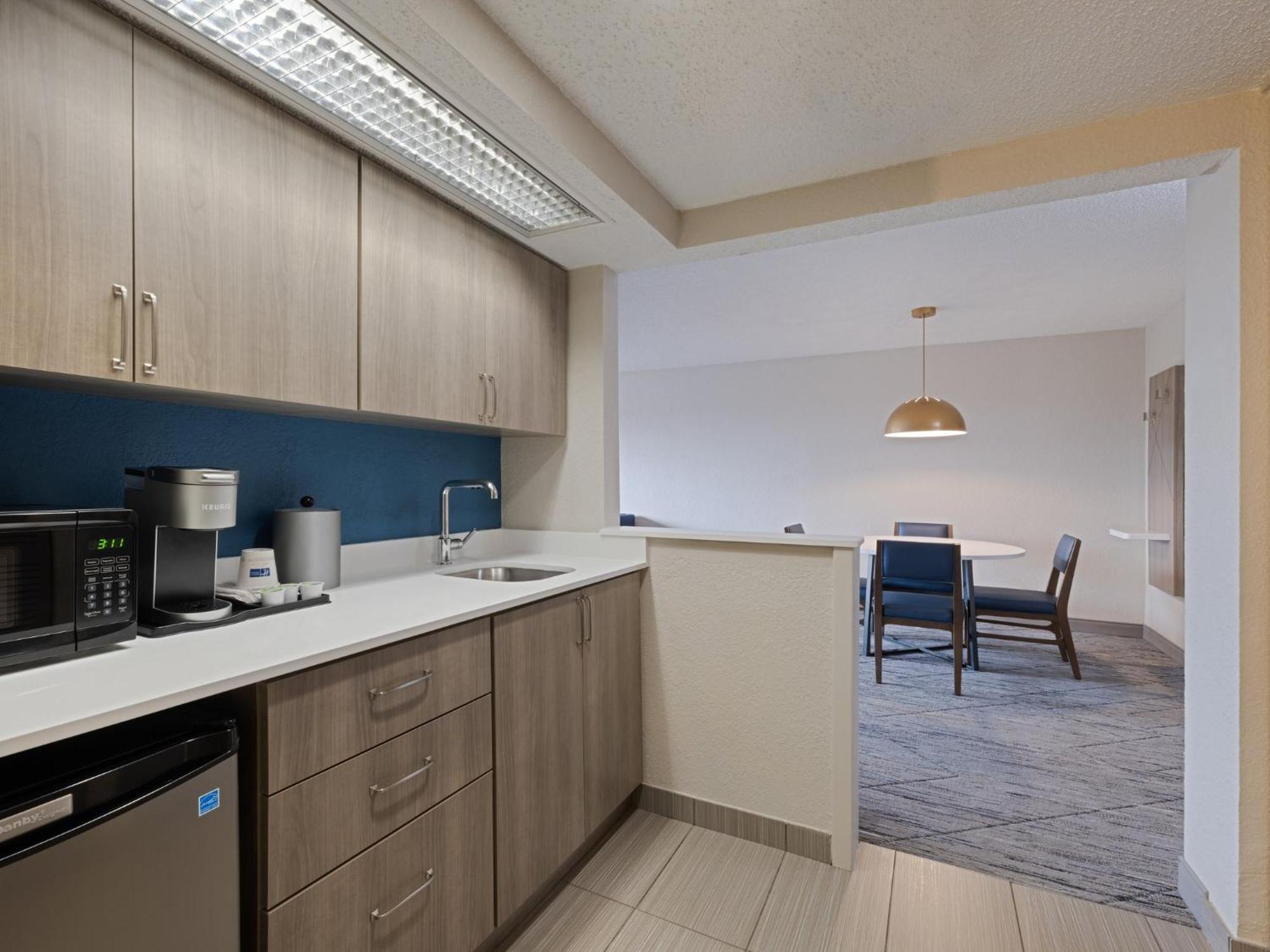 Holiday Inn Express Hotel & Suites Ft. Lauderdale-Plantation By Ihg Екстериор снимка