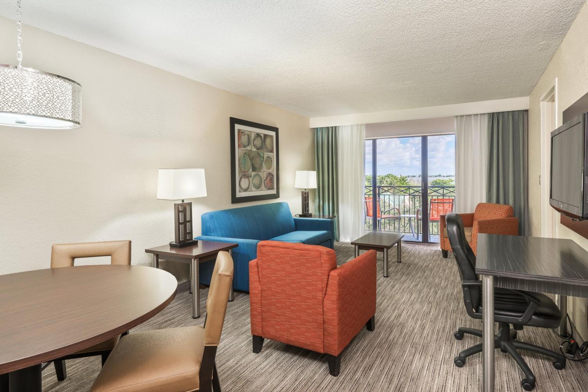 Holiday Inn Express Hotel & Suites Ft. Lauderdale-Plantation By Ihg Екстериор снимка