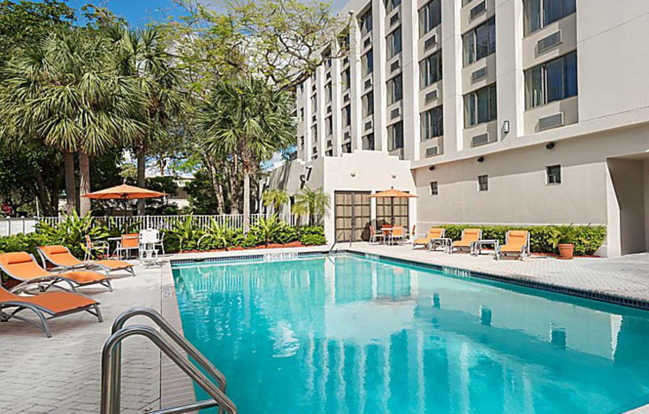 Holiday Inn Express Hotel & Suites Ft. Lauderdale-Plantation By Ihg Екстериор снимка
